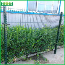 high quality made in China welded mesh wire mesh fence supply